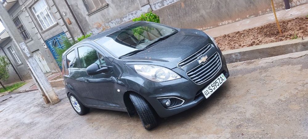 Spark 2017 sotiladi. Moshina toza  gazi bor