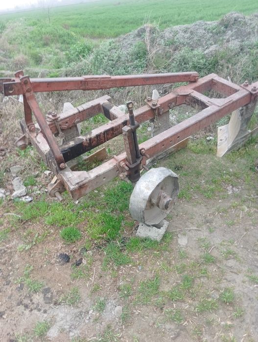 Traktor MTZ80 sotiladi