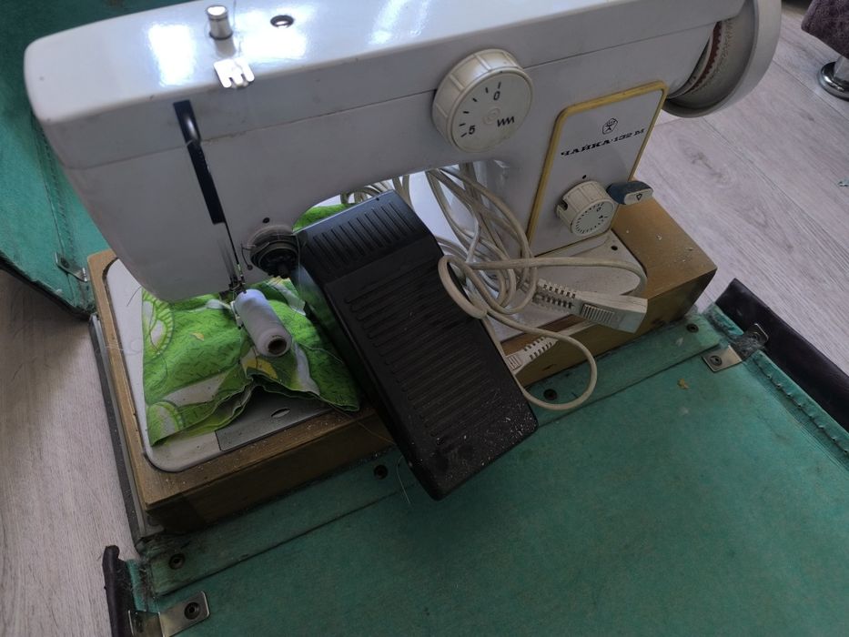 Швейная машинка чайка 132m
