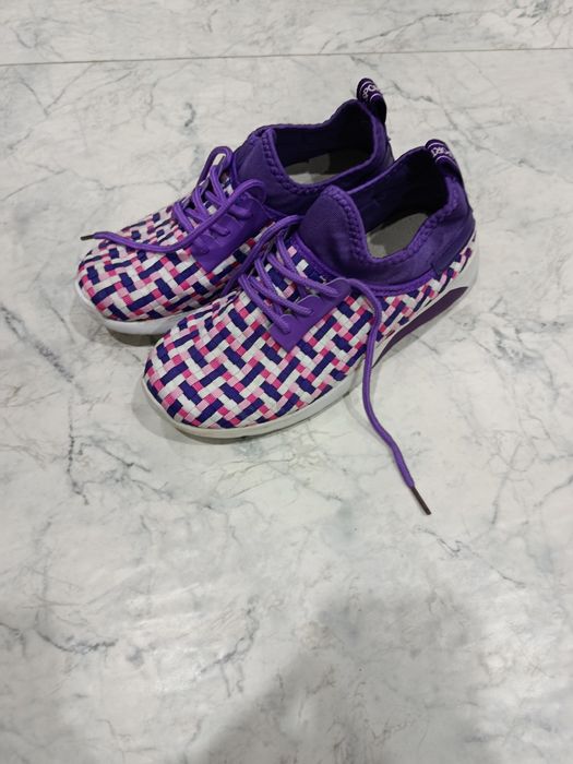 Летние женские кроссовки