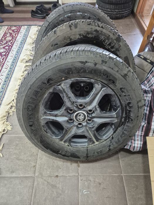 Продам диски с резиной всесезоная
