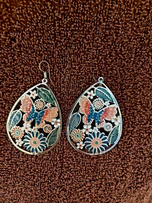 Нови дамски обеци