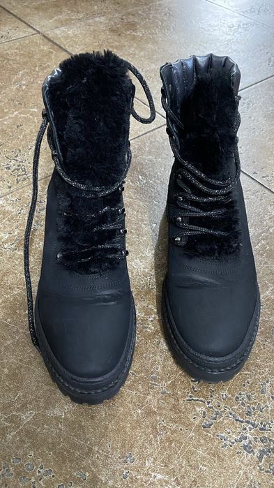 Ghete Tommy Hilfiger nr 38