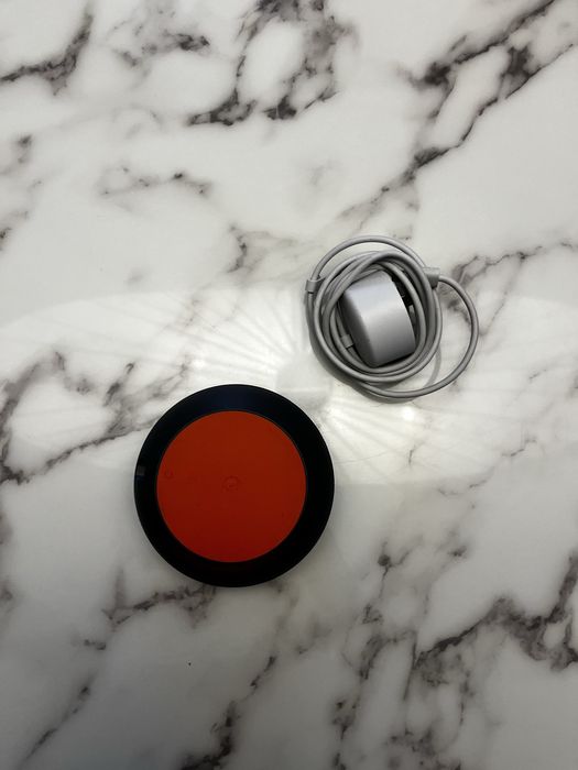 Гугъл със зарядно