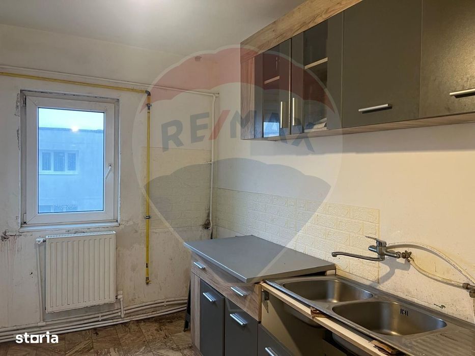 Apartament cu 2 camere de vânzare pe strada Metalurgiei
