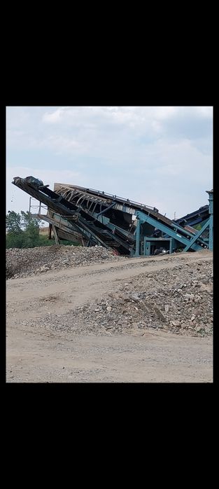 Доставка на пясък,филц,дренажен камък ,земна маса , хумус инертни мат.