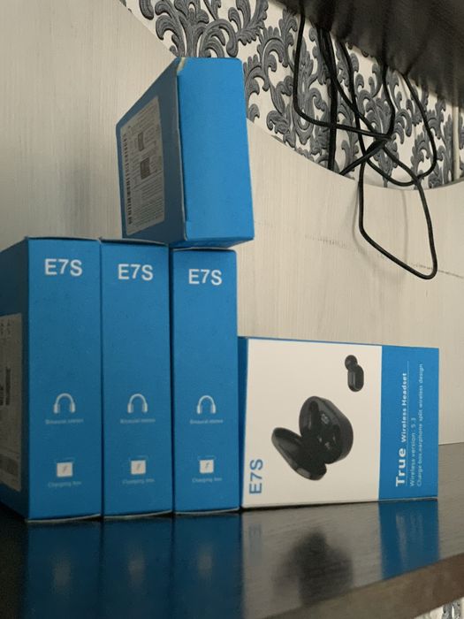 новый наушниктер сатылады