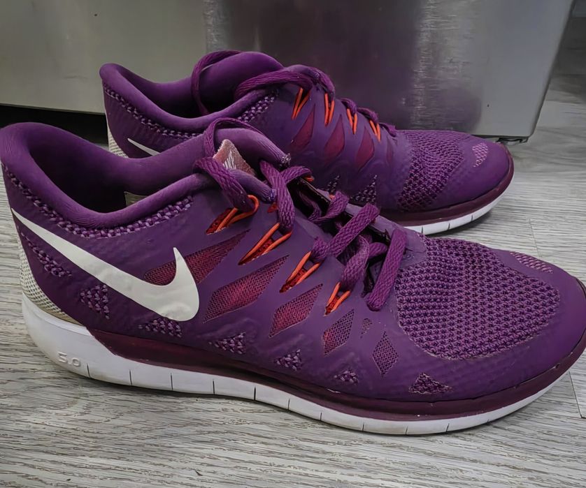 Маратонки Adidas , Nike