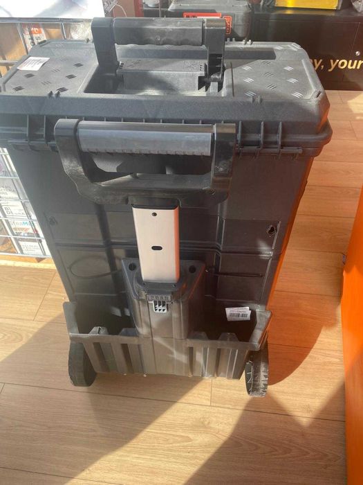 RESIGILAT - Atelier mobil Stanley pe roți STST1-70344