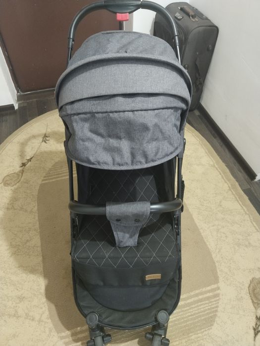 Продам коляску , кроватку , столик