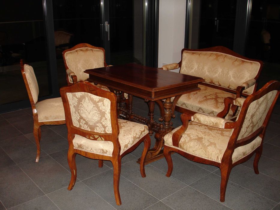 Salon stil Biedermeier , lemn solid , in stare foarte buna . SPECIAL