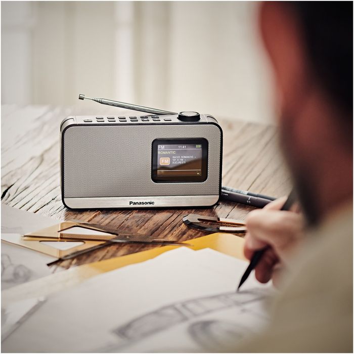 НОВО. Panasonic Bluetooth Блутут колонка Портативно преносимо турестическо FM  Radio  Транзистор  Радио плеър  музика