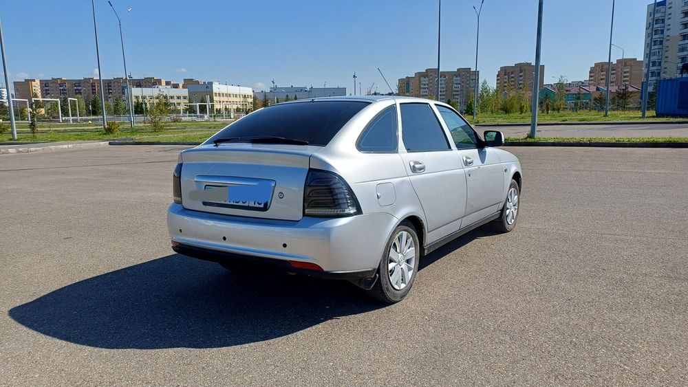 Продам Приора 2 люкс
