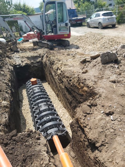 Fose septice tricamerale-montaj fose Iași,bazine,utilaj de închiriat,,