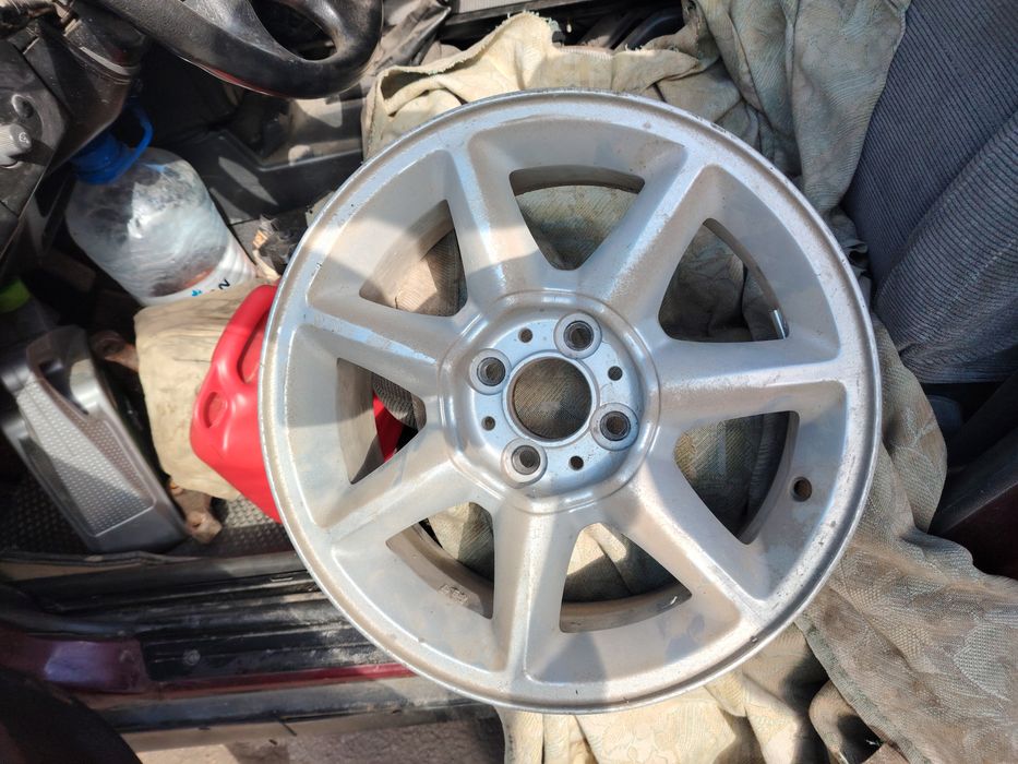 Продам один диск на 15 титанка в хорошем состоянии