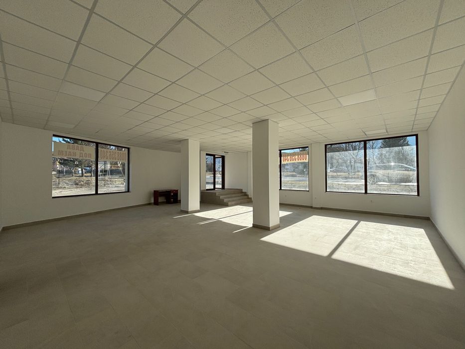 Дава се под наем Магазин в Банско - 175 кв.м за 650 € - Снимка #5