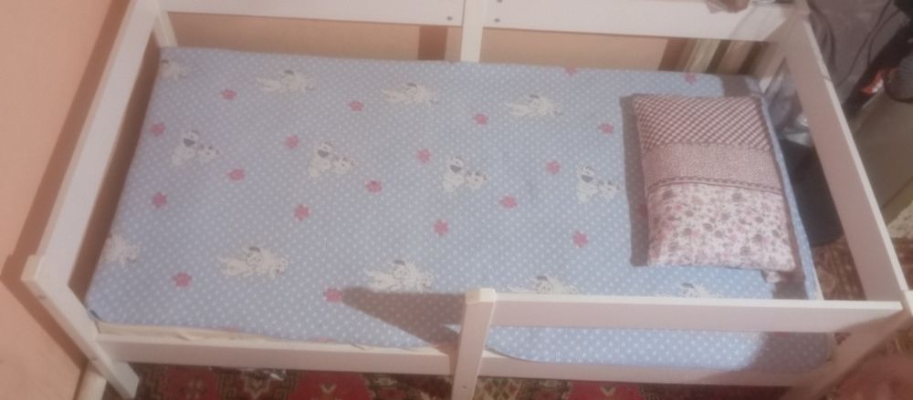 Продам детскую кроватку