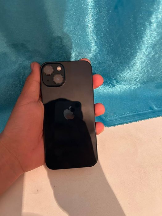 Айфон 13 128 гб.