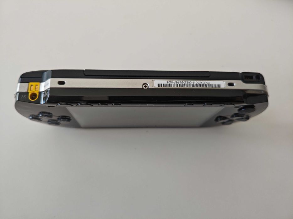 Sony PSP 1000 Playstation Portable - качени много игри