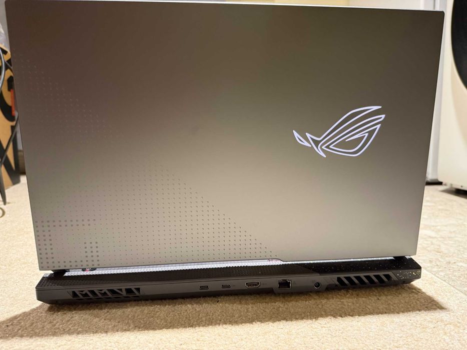 ASUS ROG Strix G17 G713RM-KH096