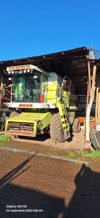 Combina CLAAS Dominator MEGA 208