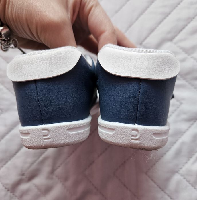 Обувки за момче н.24