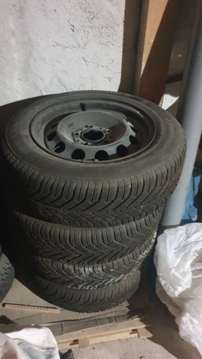 Vând 4 roti de iarnă continental 195/65/15