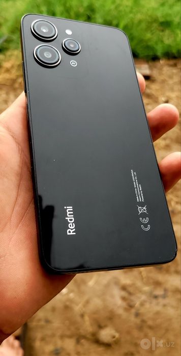 Redmi 12 sotiladi. Olx dan bemalol yozurasila.
