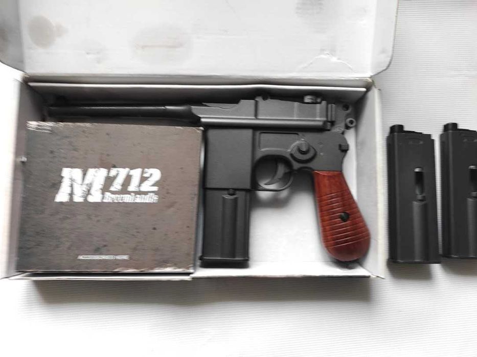 Pistol Airsoft M712 Broomhandle