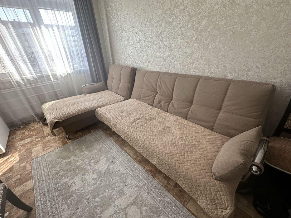 Продам диван угловой в хорошем состоянии