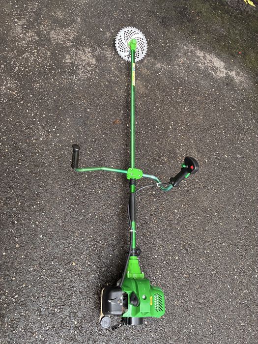 Motocoasă pe benzină , nu Husqvarna, nu Stihl , cu garanție   62 cc - 7 cp