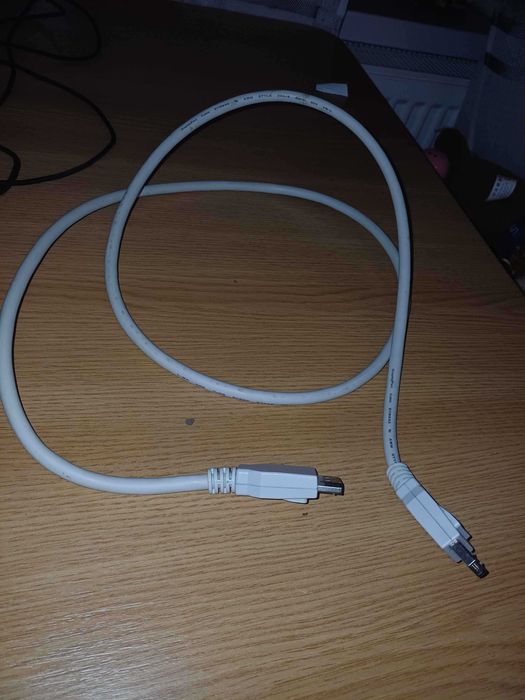 LG 27UL500-W • 27” • 4K UHD • IPS • HDR10