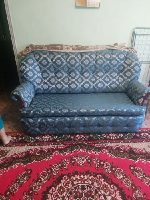 Продам диван в хорошем состоянии