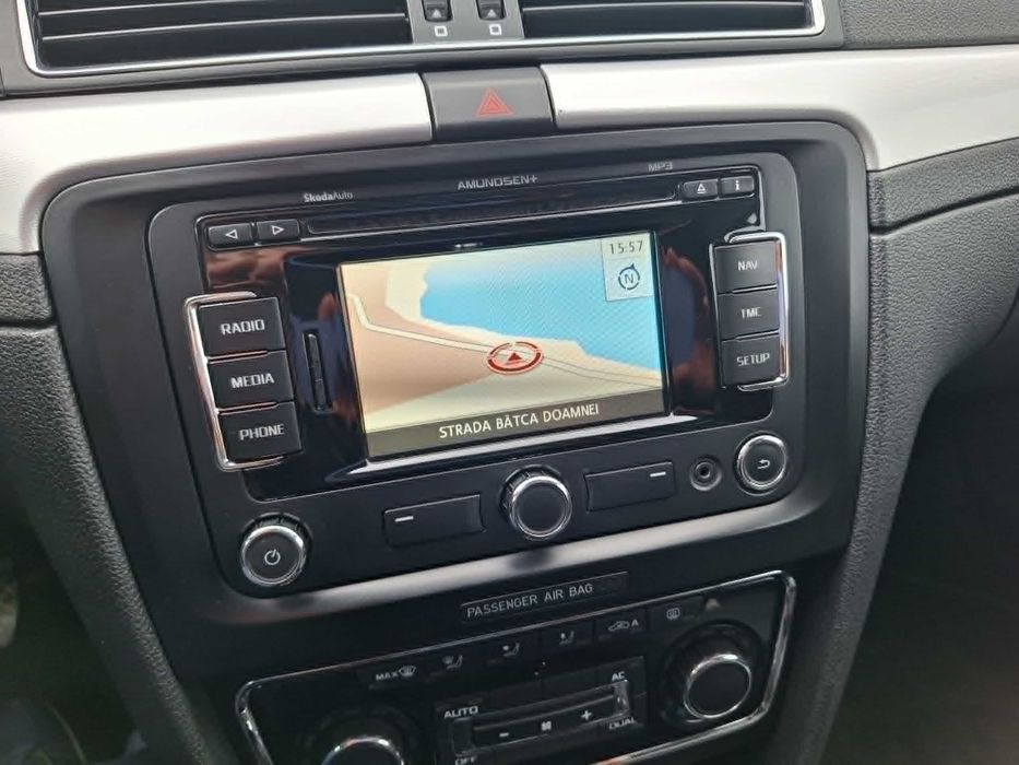 vând skoda superb 2