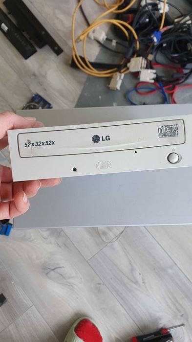 CD Rom LG R/RW, записвачка