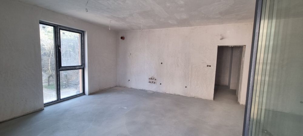 Голям 2-стаен апартамент - 81 кв. м., гр. Варна / кв. Аспарухово / Комплекс "Елисия Грийн" / С Акт.14, в очакване на Акт.15.
