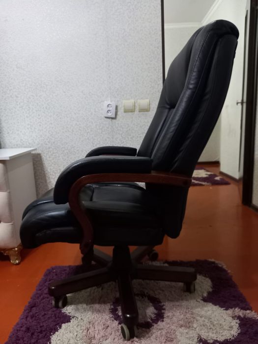 Офисный кресло для