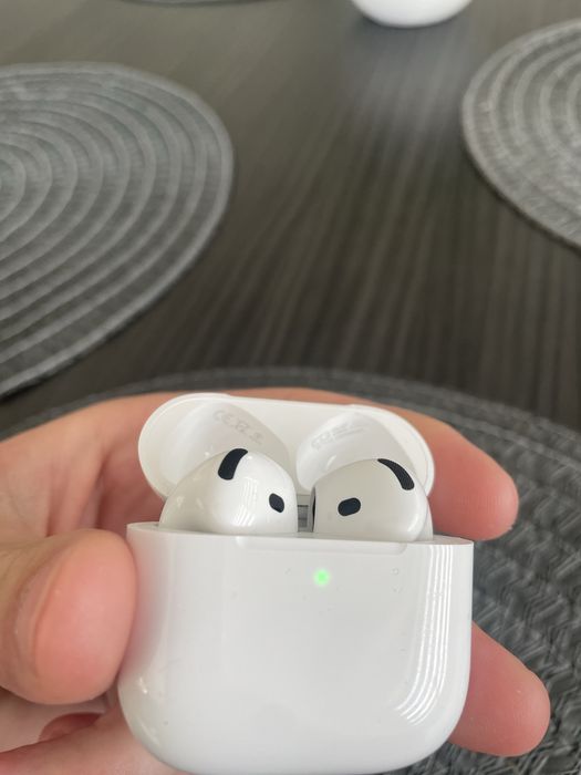 Airpods4  cu ANC