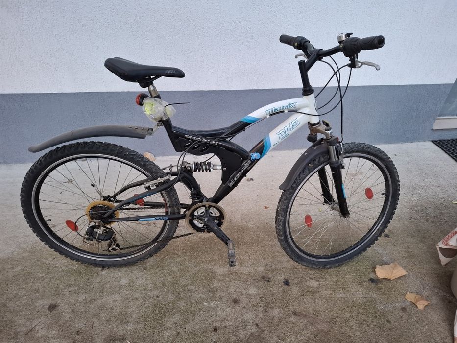 Vând bicicleta  mountanbikee