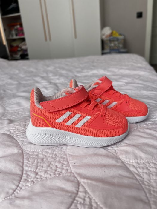 Кроссовки adidas оригинал