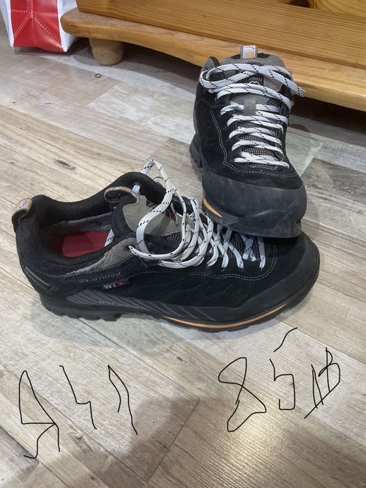 Като нови са,някой даже не са и носени. Добро качество на добра цена.