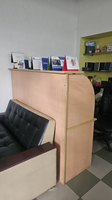 Продается б/у офисная мебель