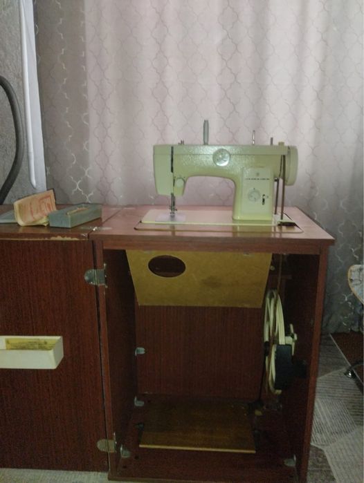 Швейная машинка Чаика 132М