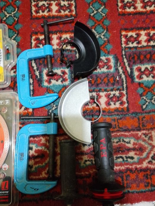 Продается инструмент запчасти