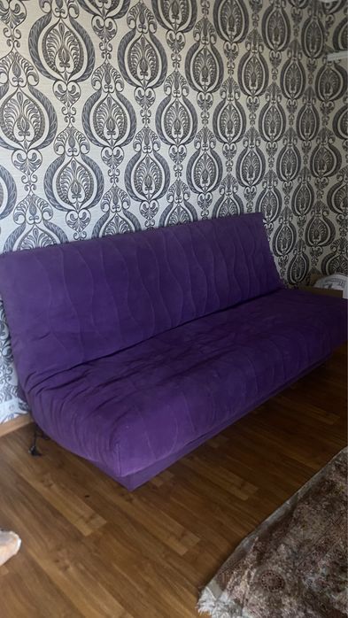 Продам диван . Б/у