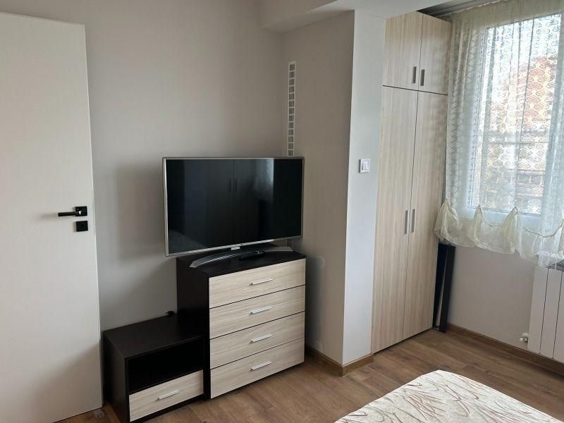 Дава се под наем Тристаен апартамент в София, Красно село - 65 кв.м за 575 € - Снимка #3