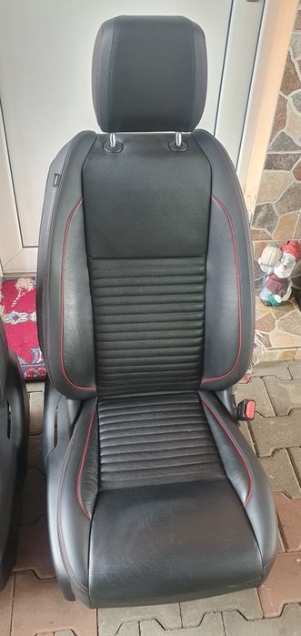 Scaune  piele discovery 2023