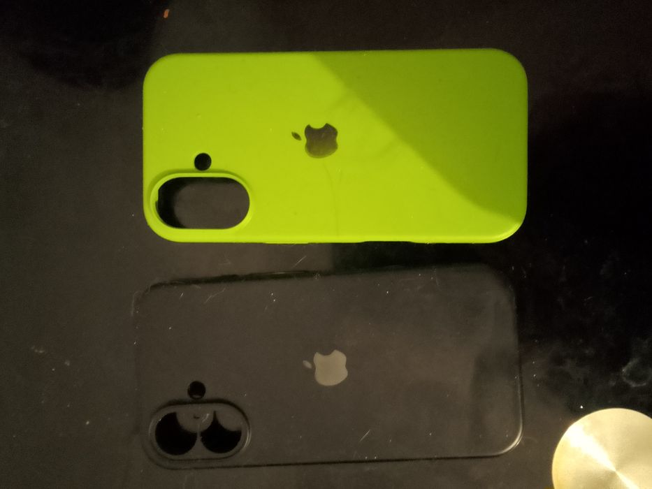 Продам чехлы на айфон 16