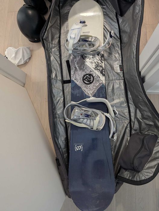 Snowboard placa, boots, casca și husa