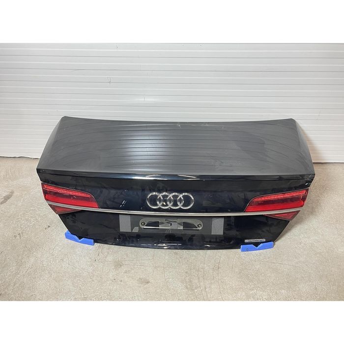 Заден капак със стопове за audi a8 d4 4h - 4h0827023l